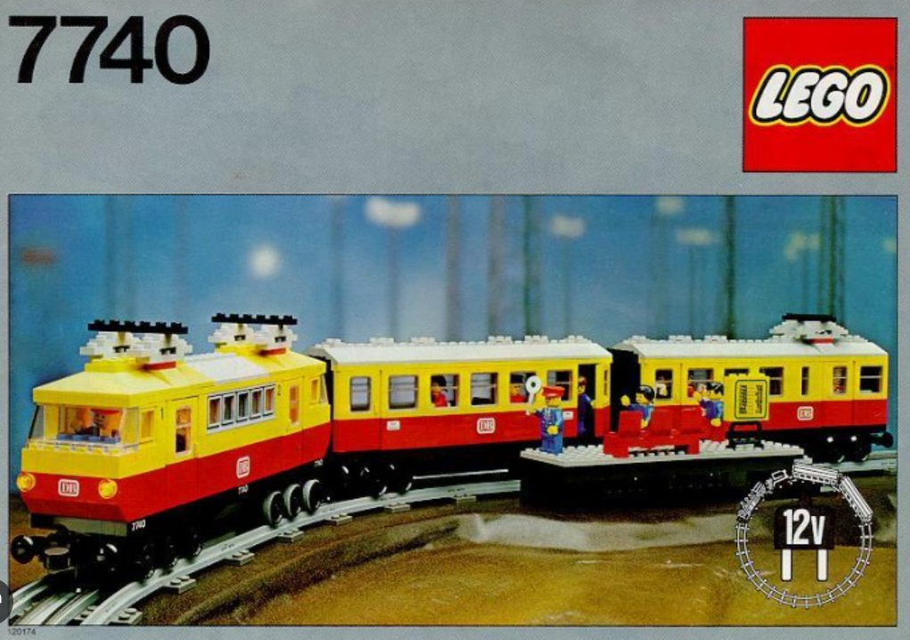 LEGO Set 7740 - 12V Electric Train